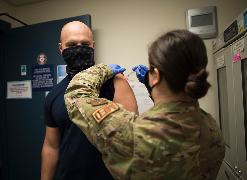 179th Airlift Wing Medical Group Administers COVID-19 Vaccinations