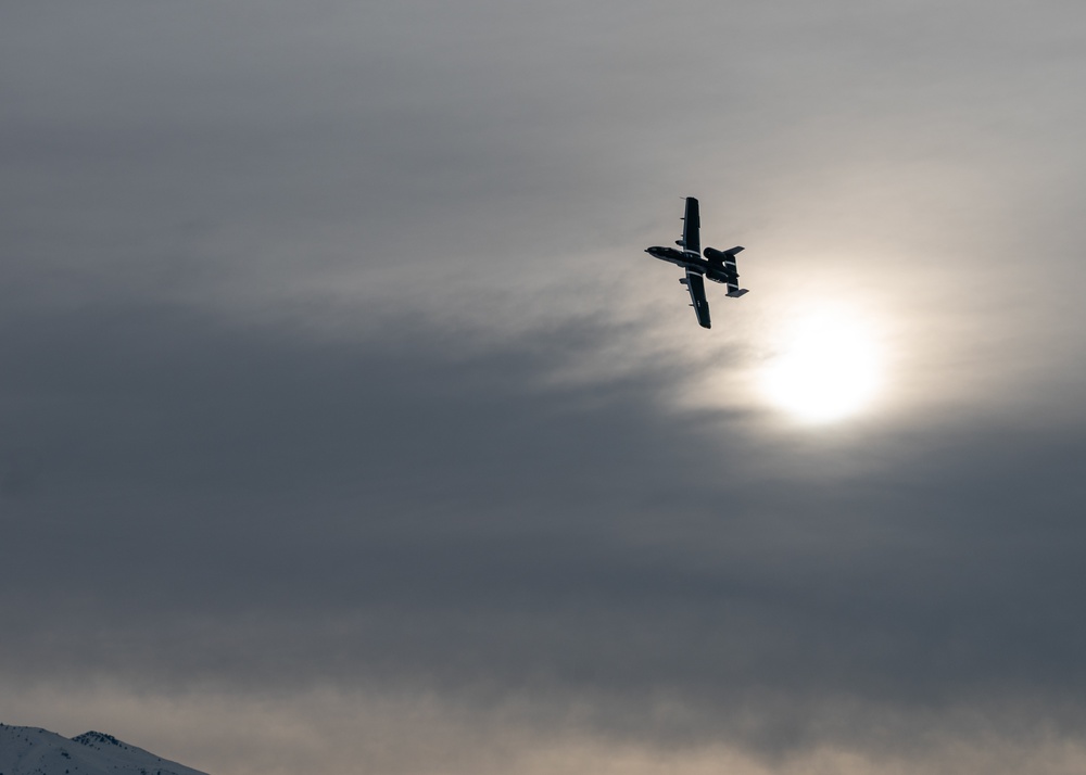 A-10 Demonstration Team practices with the F-35 Demonstration Team in Utah