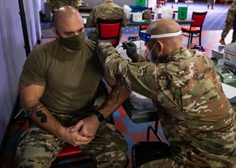 82nd Airborne Division Paratroopers receive COVID-19 vaccine