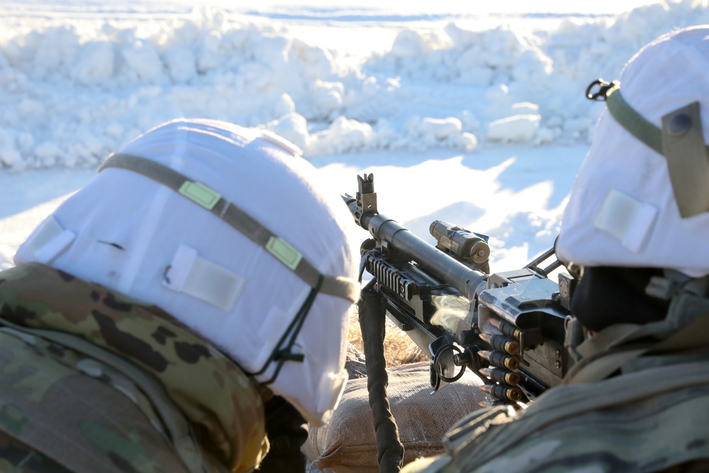 Spartans shoot the M240B