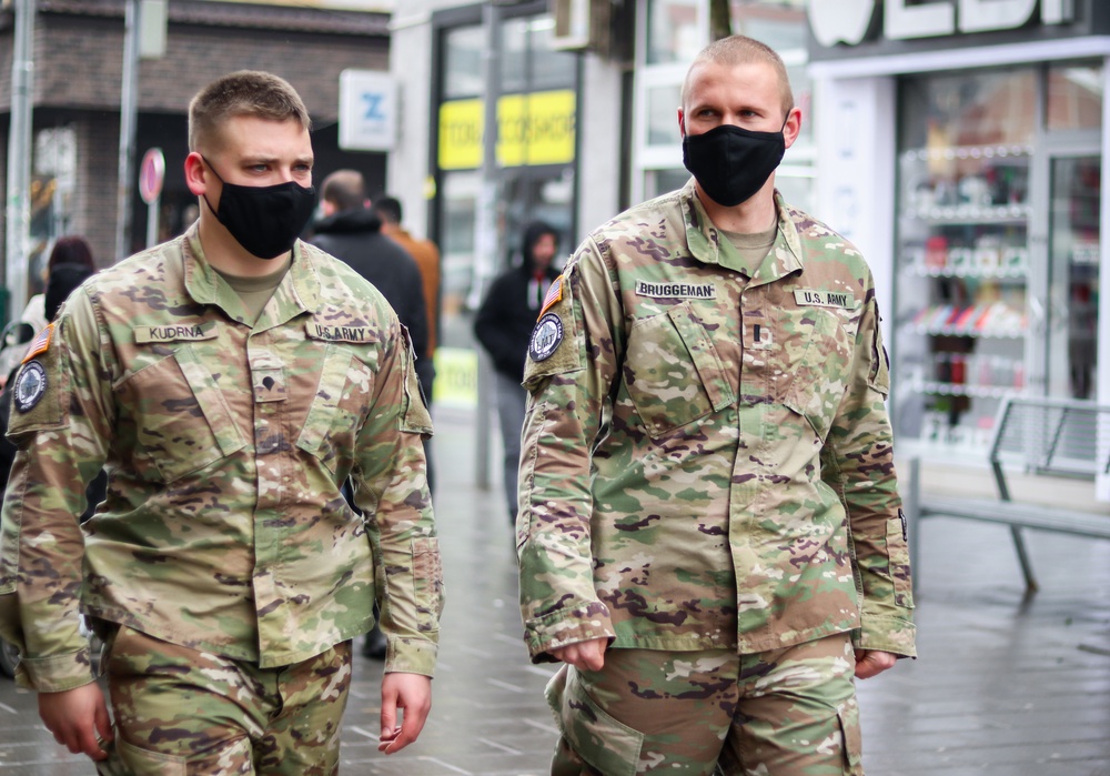Iowa Soldiers conduct KFOR presence patrol