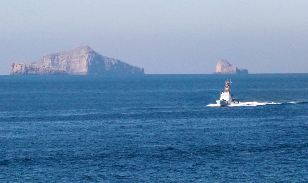 USCGC MAUI SOH TRANSIT WITH MULTI-SHIPS/DEPLOYMENT