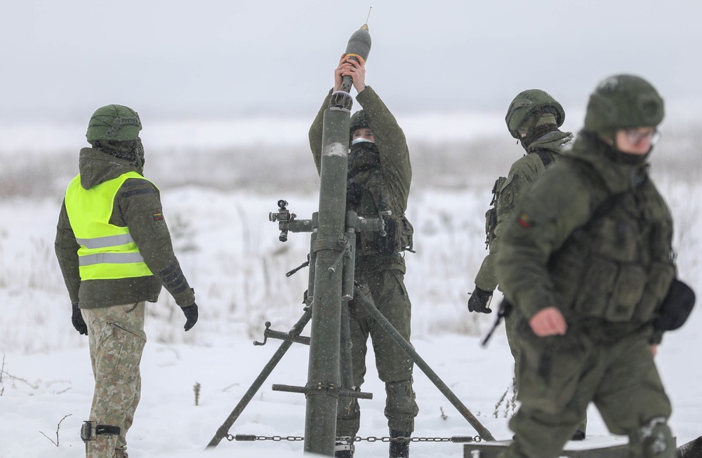 Lithuanian and U.S. mortar men train to increase battlefield lethality