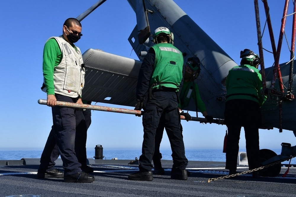 USS Freedom Conducts Flight Operations