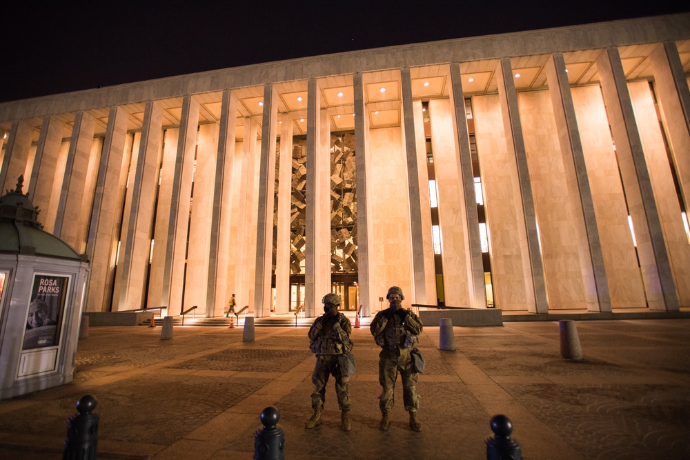 VNG Soldiers provide security in Washington D.C.