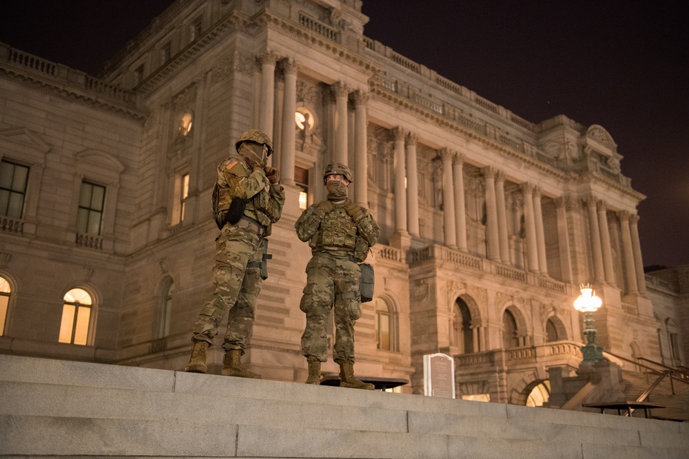 Virginia, DC leaders visit 116th IBCT Soldiers guarding nation’s capital - Jan. 12, 2021