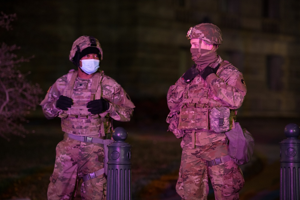 Virginia, DC leaders visit 116th IBCT Soldiers guarding nation’s capital