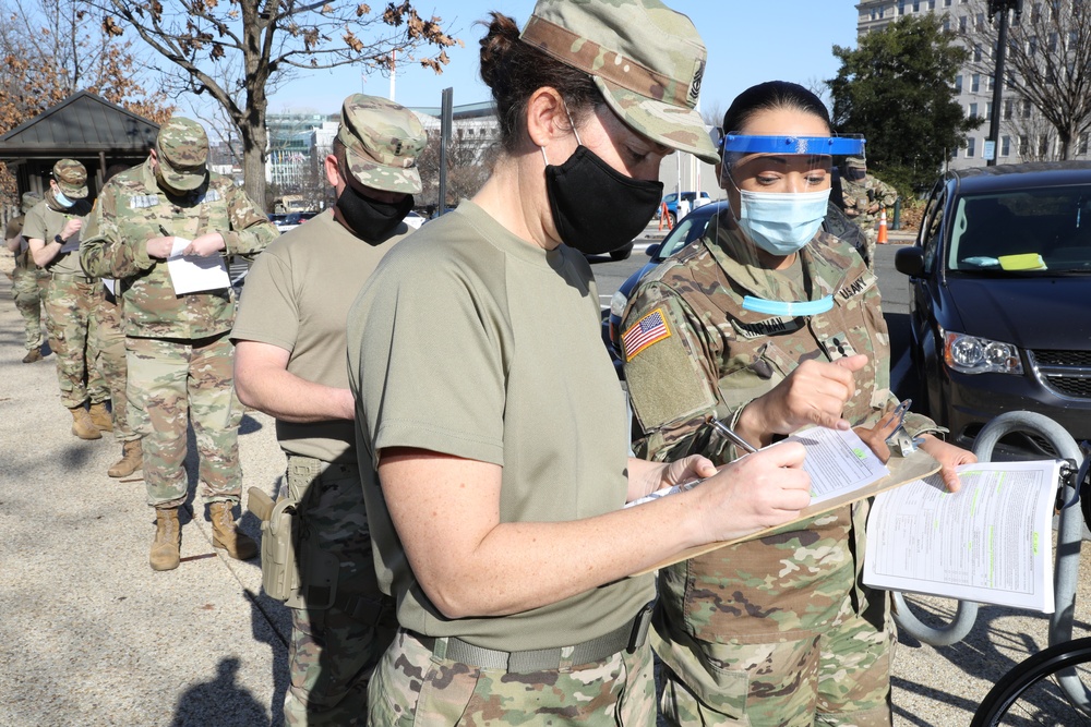 MDNG Administers COVID-19 Vaccines to Mitigate Virus' Spread
