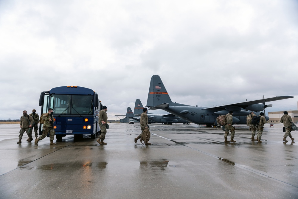 Illinois Army National Guard military police mobilize to Washington, D.C., for presidential inauguration support Jan. 15, 2021