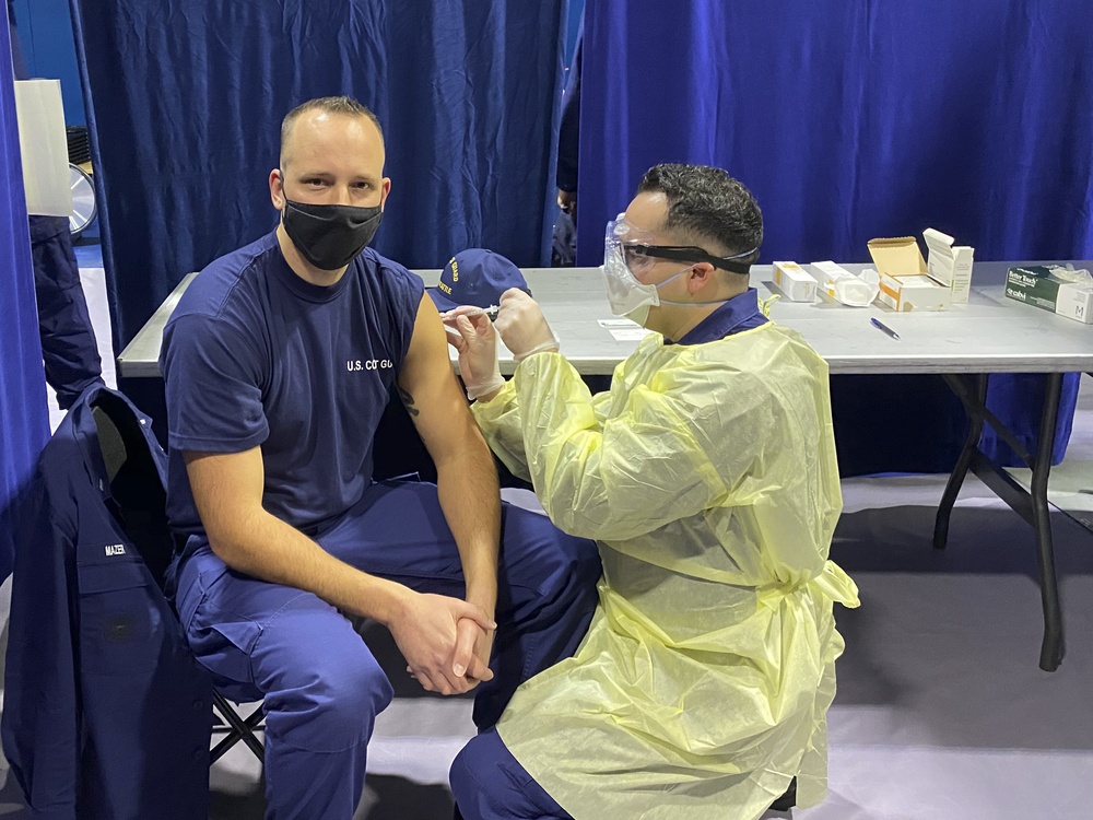 Coast Guard 13th District personnel receive COVID-19 vaccine