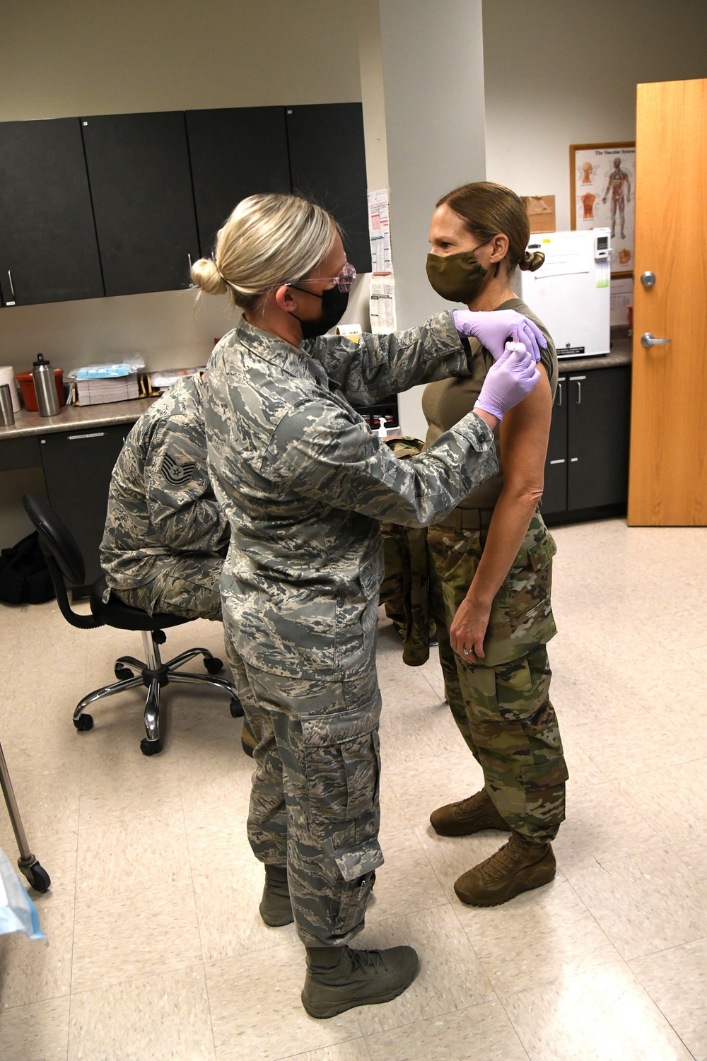 Utah National Guard Members Receives COVID-19 Vaccinations