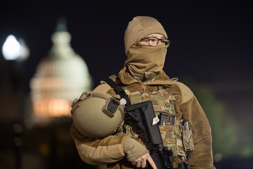 192nd Wing Airmen stand guard in Washington, D.C.