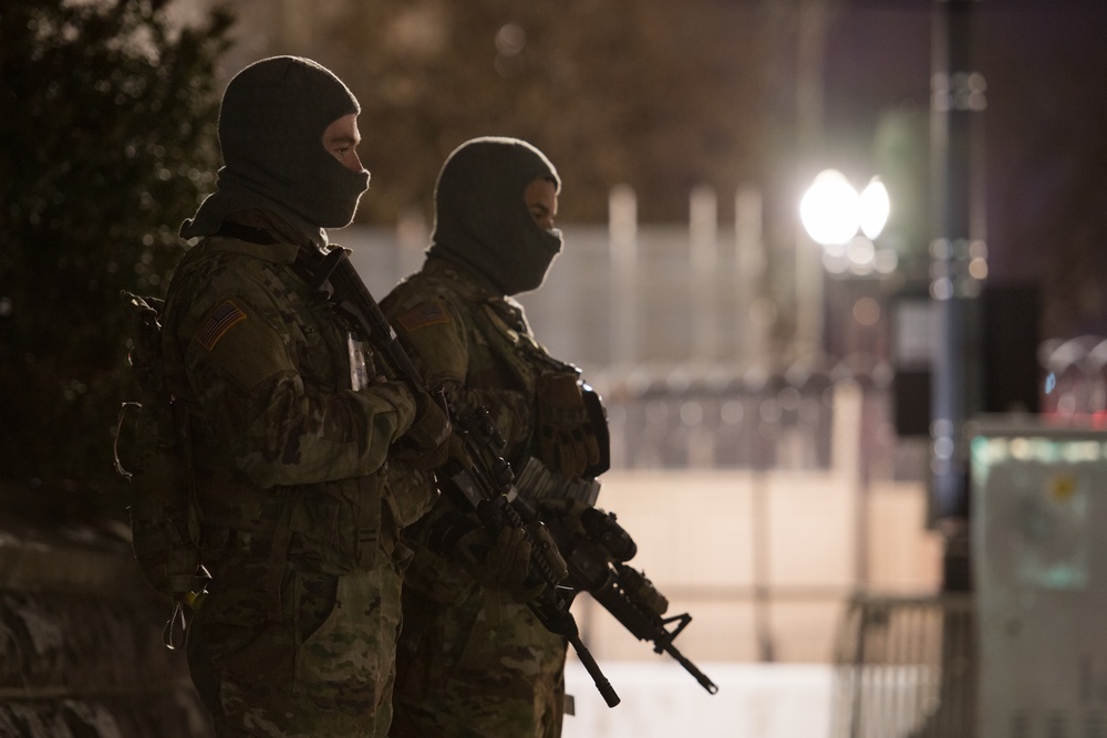 116th IBCT Soldiers stand guard in Washington, D.C.