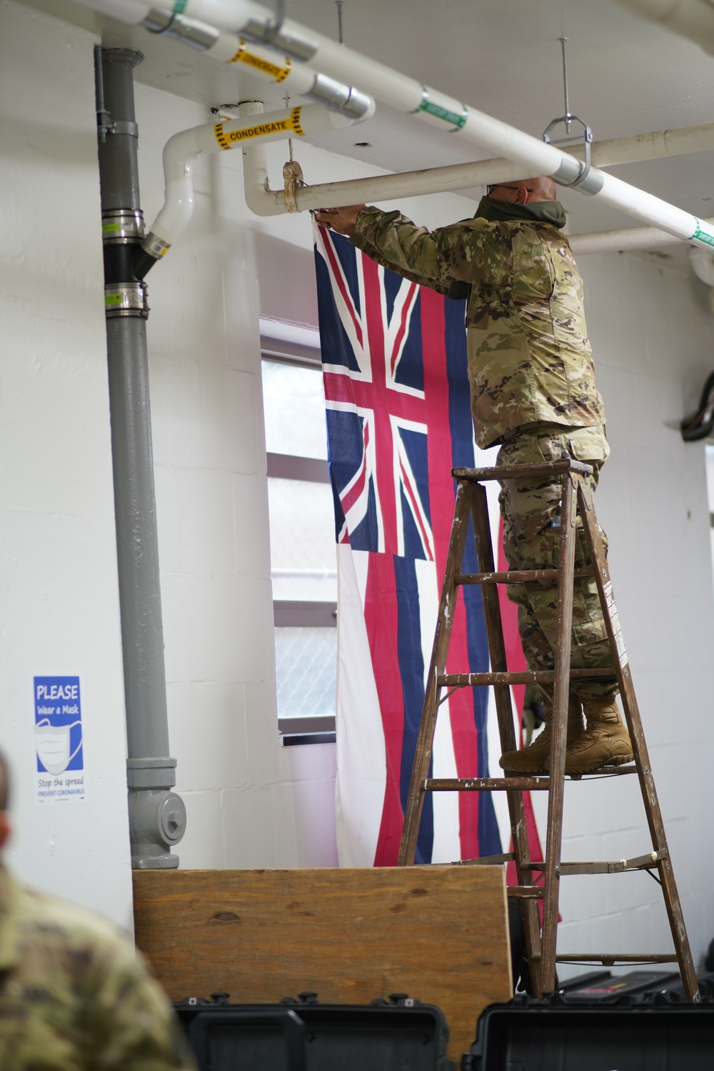 Hawaii National Guard Soldiers set up work space for 59th Presidential Inauguration support