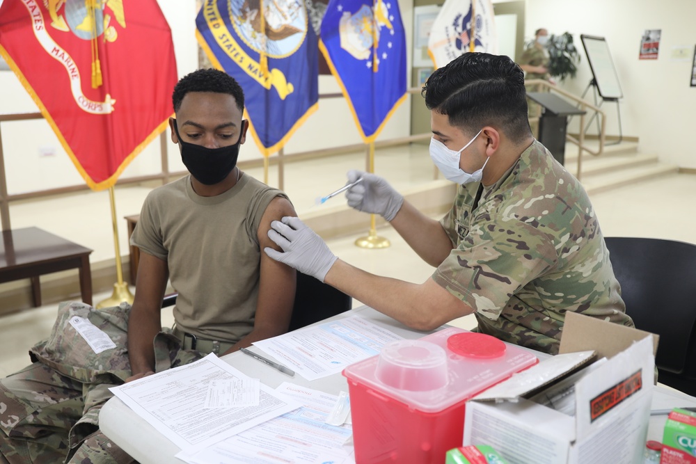 Camp Arifjan administers COVID-19 Vaccinations