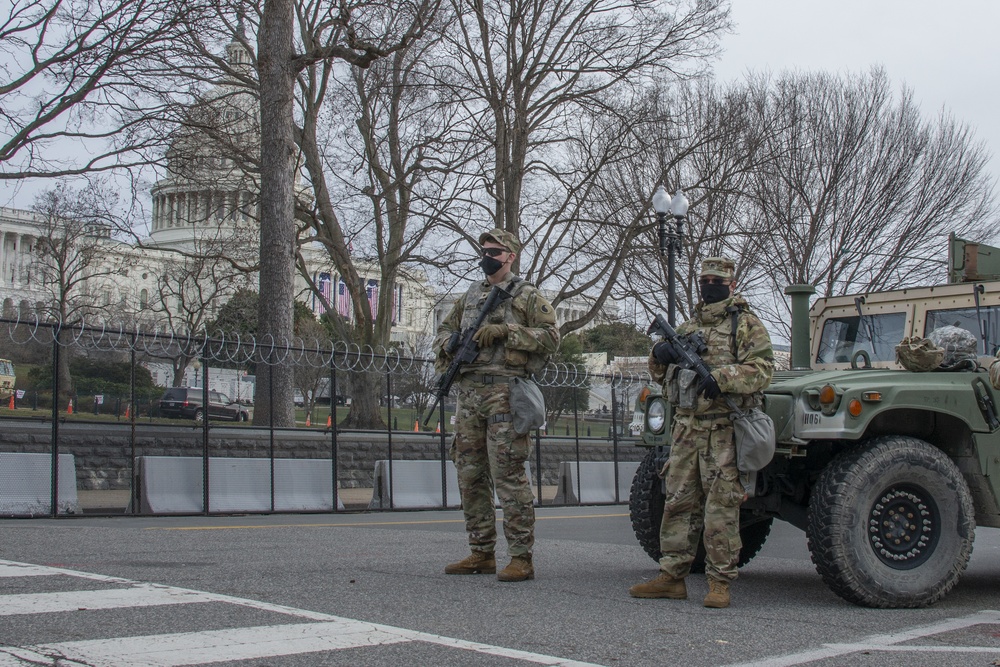 2-183rd CAV Soldiers stand guard in Washington, D.C.