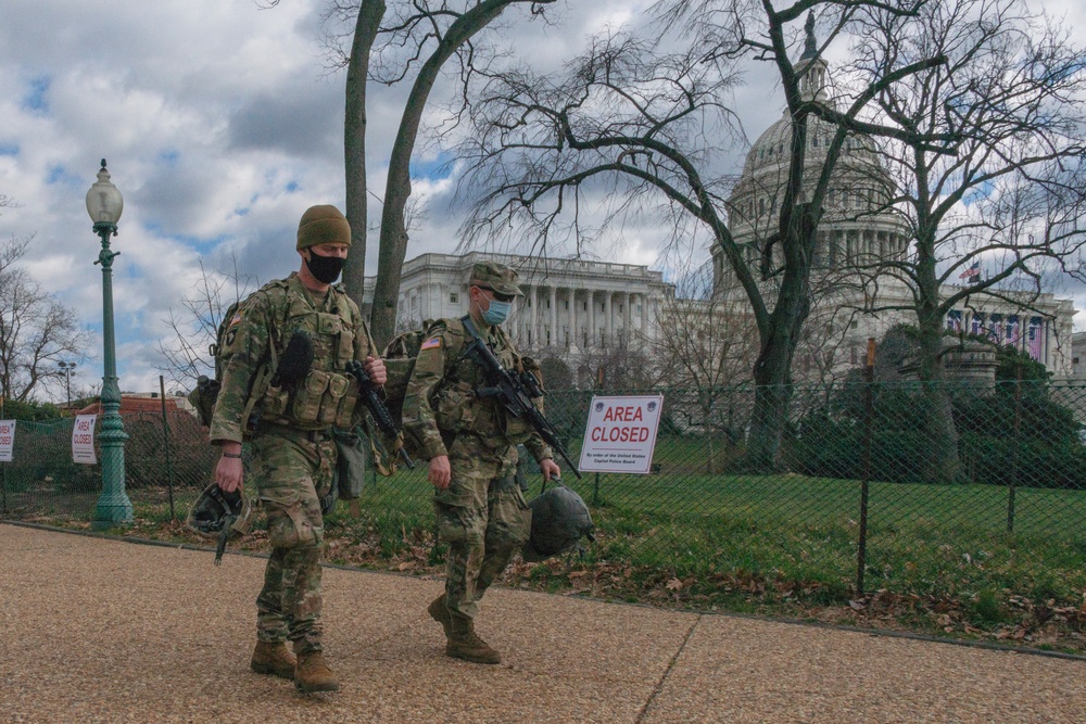 2-183rd CAV Soldiers stand guard in Washington, D.C.