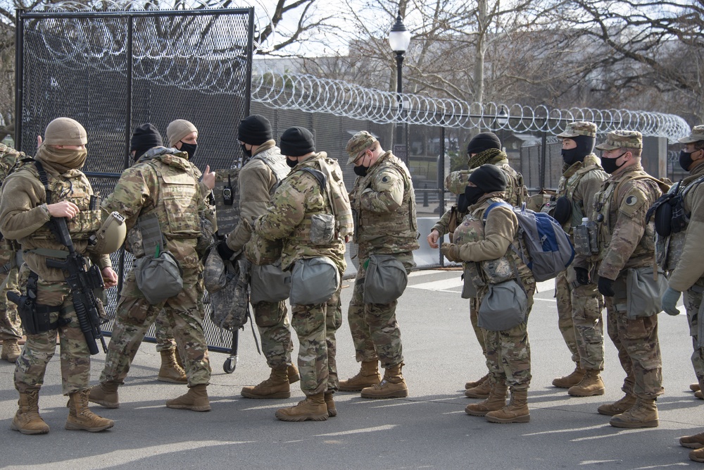 1-111th FA Soldiers support operations in Washington, D.C.