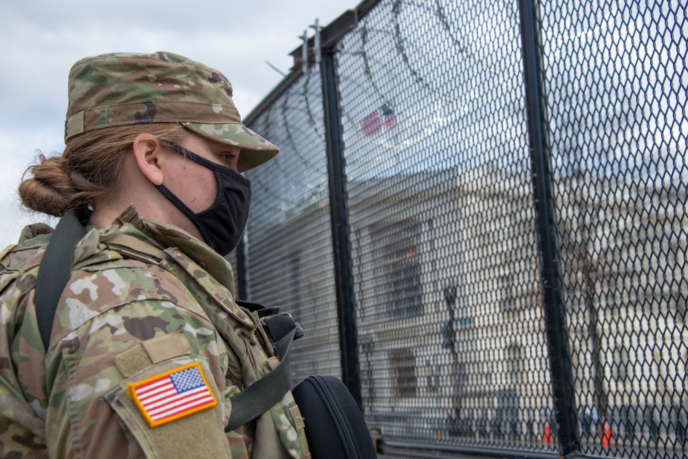 276th Engineers stand guard in Washington, D.C.