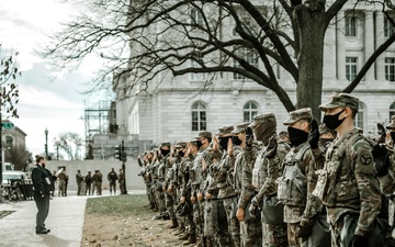Tennessee Soldiers take oath of office