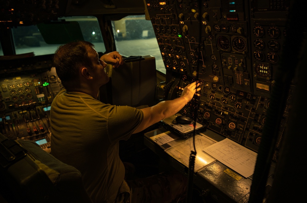 908th EARS provide night refueling to F-15s/F-16s