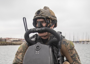 ADRD Conducts Dive Operations in Preparation for 11th MEU