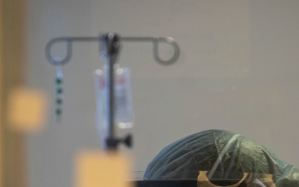 Airmen care for COVID patients at LAC + USC ICU