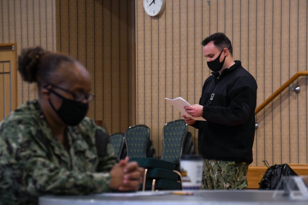 DVIDS Images U.S. Navy Sailors Take E7 Exam [Image 2 of 4]