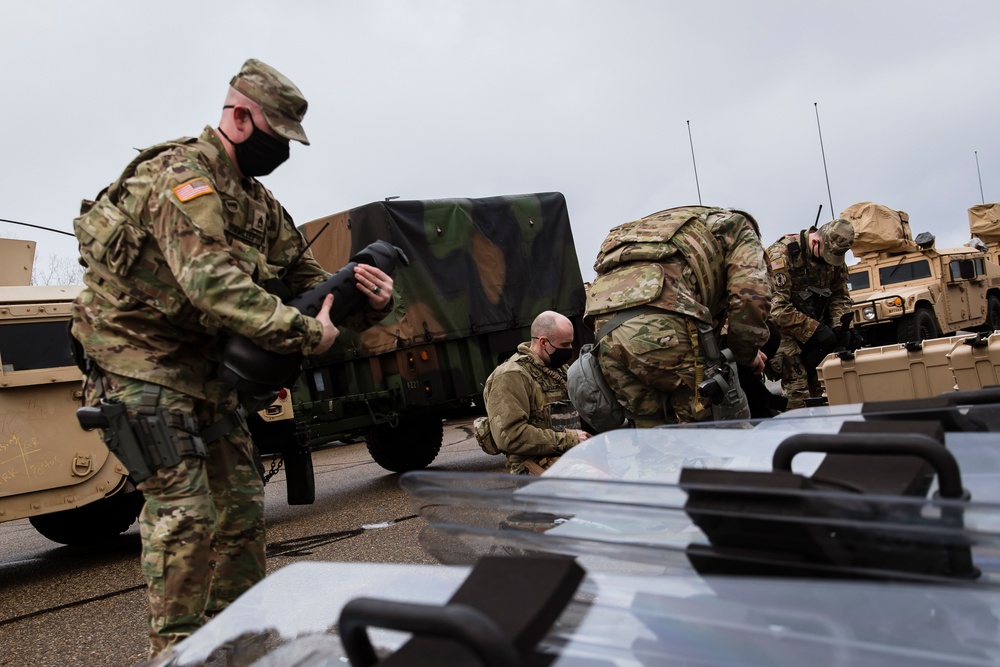 Governor Whitmer activates Michigan National Guard to ensure peace in Lansing