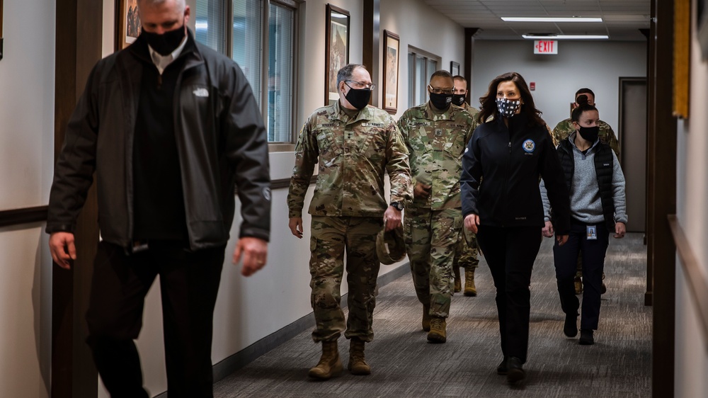 Governor Whitmer tours a vaccine site for Michigan National Guardsman