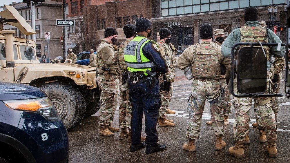 Governor Whitmer activates Michigan National Guard to ensure peace in Lansing