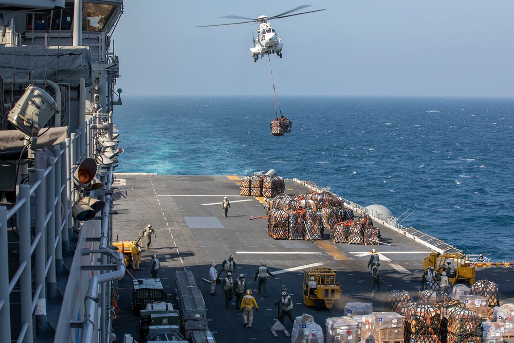 USS Makin Island Underway