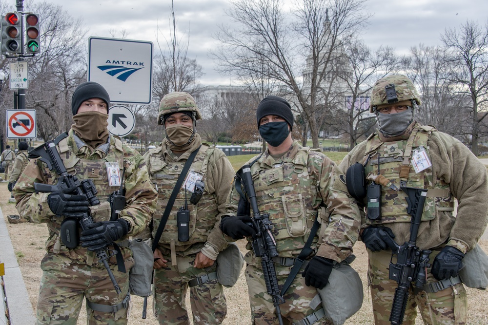 429th BSB Soldiers stand guard in Washington, D.C.