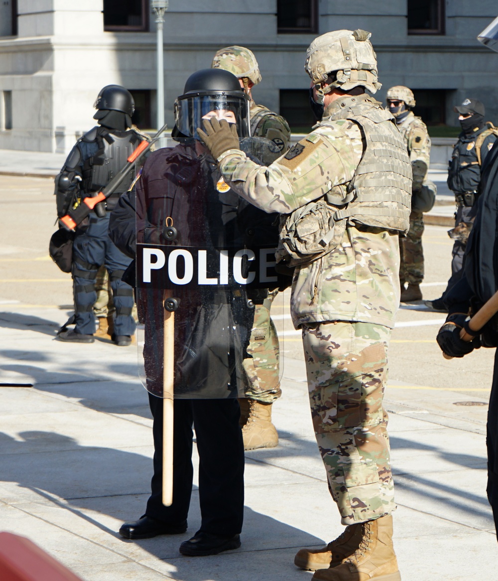 Pa. National Guard helps guard state capitol during inauguration