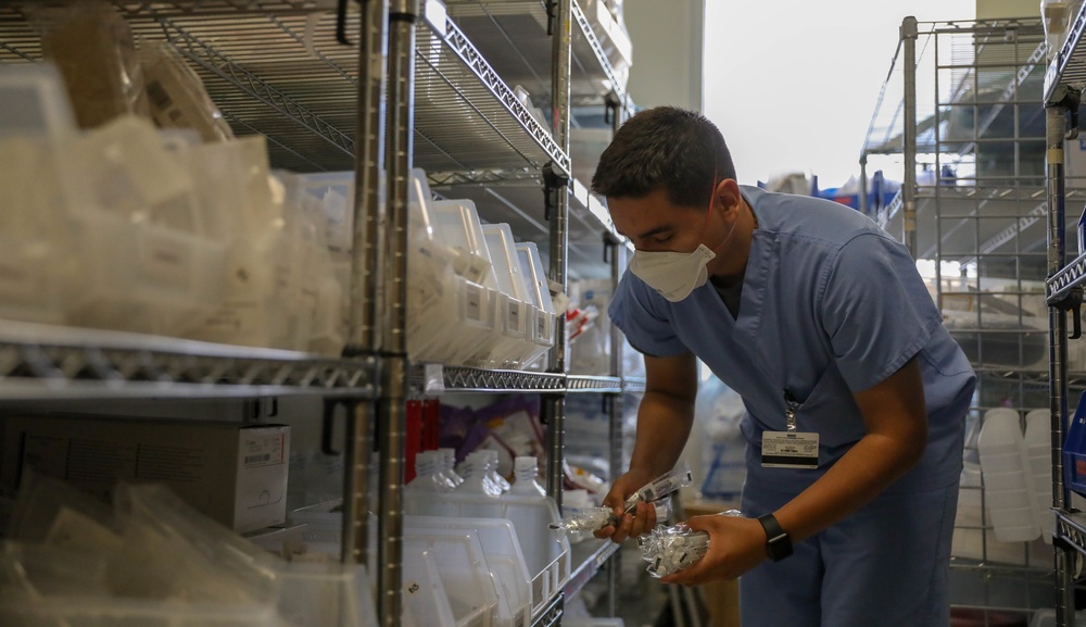 Army medics assist California hospital