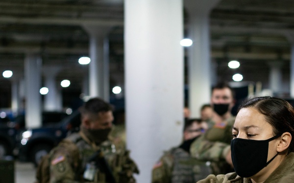 105 Engineer Battalion Soldiers assist with the 59th Presidential Inauguration