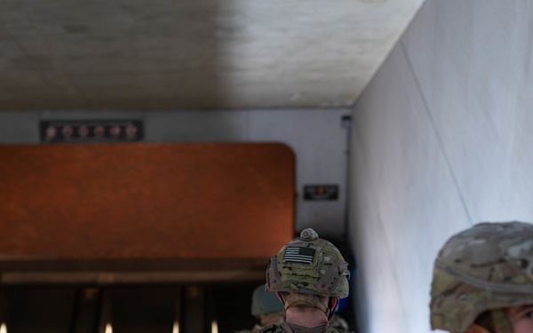 105 Engineer Battalion Soldiers assist with the 59th Presidential Inauguration