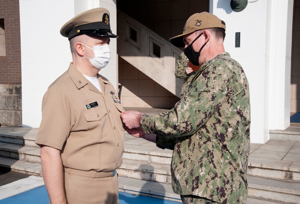 CFAY Harbor Pilot receives end of tour award