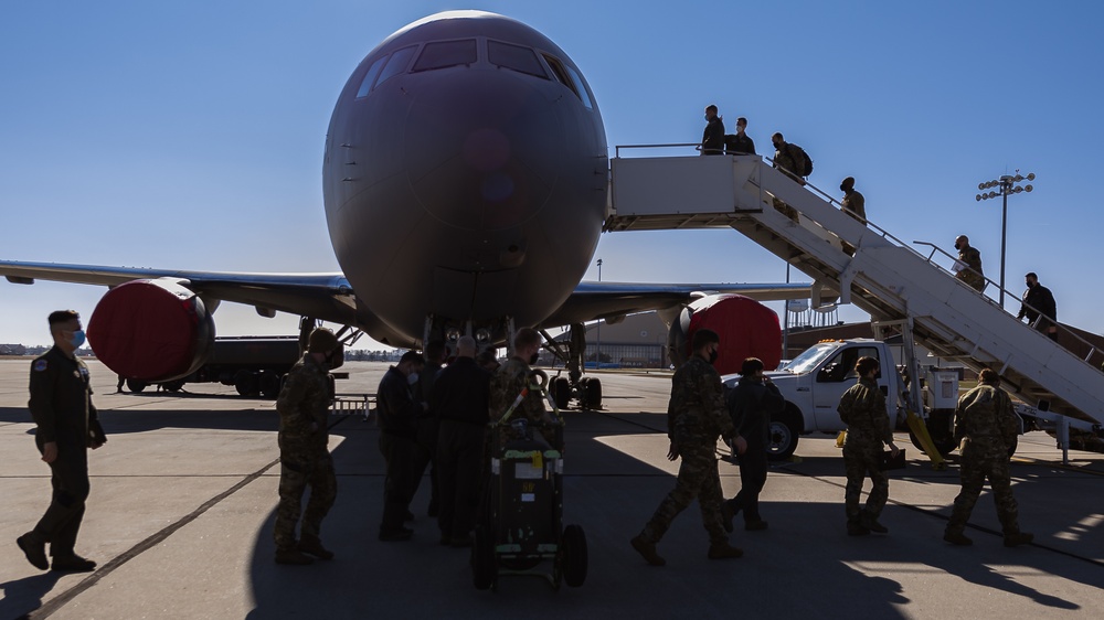 The 375th Aeromedical Evacuation Squadron gains new wings