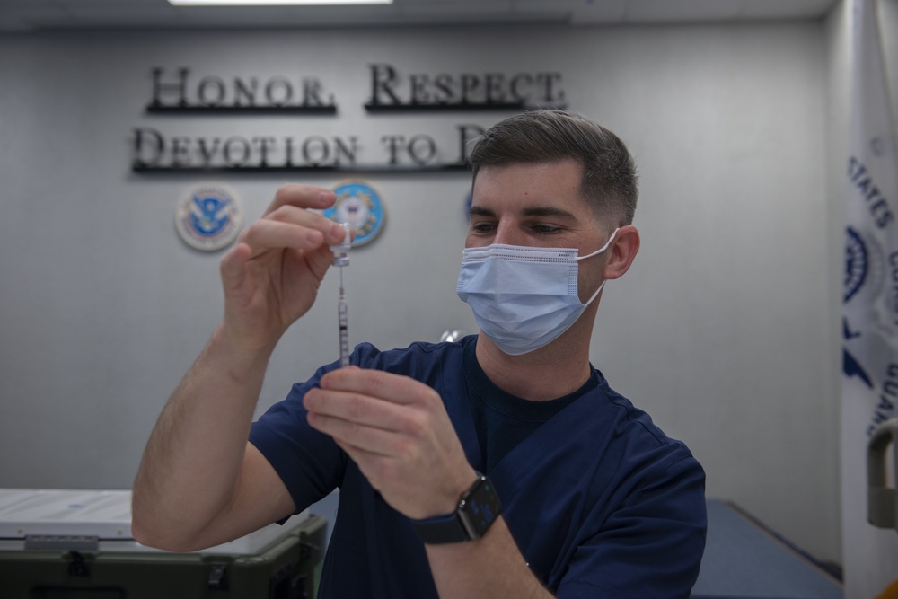 Eighth Coast Guard District begins to vaccinate workforce against COVID19