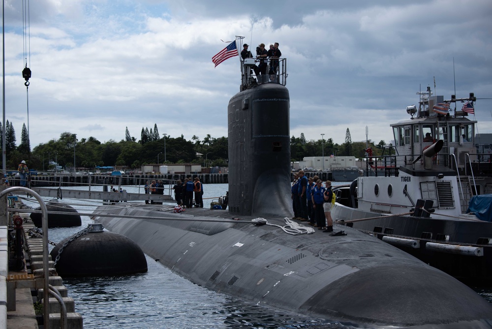 USS Illinois Deploys