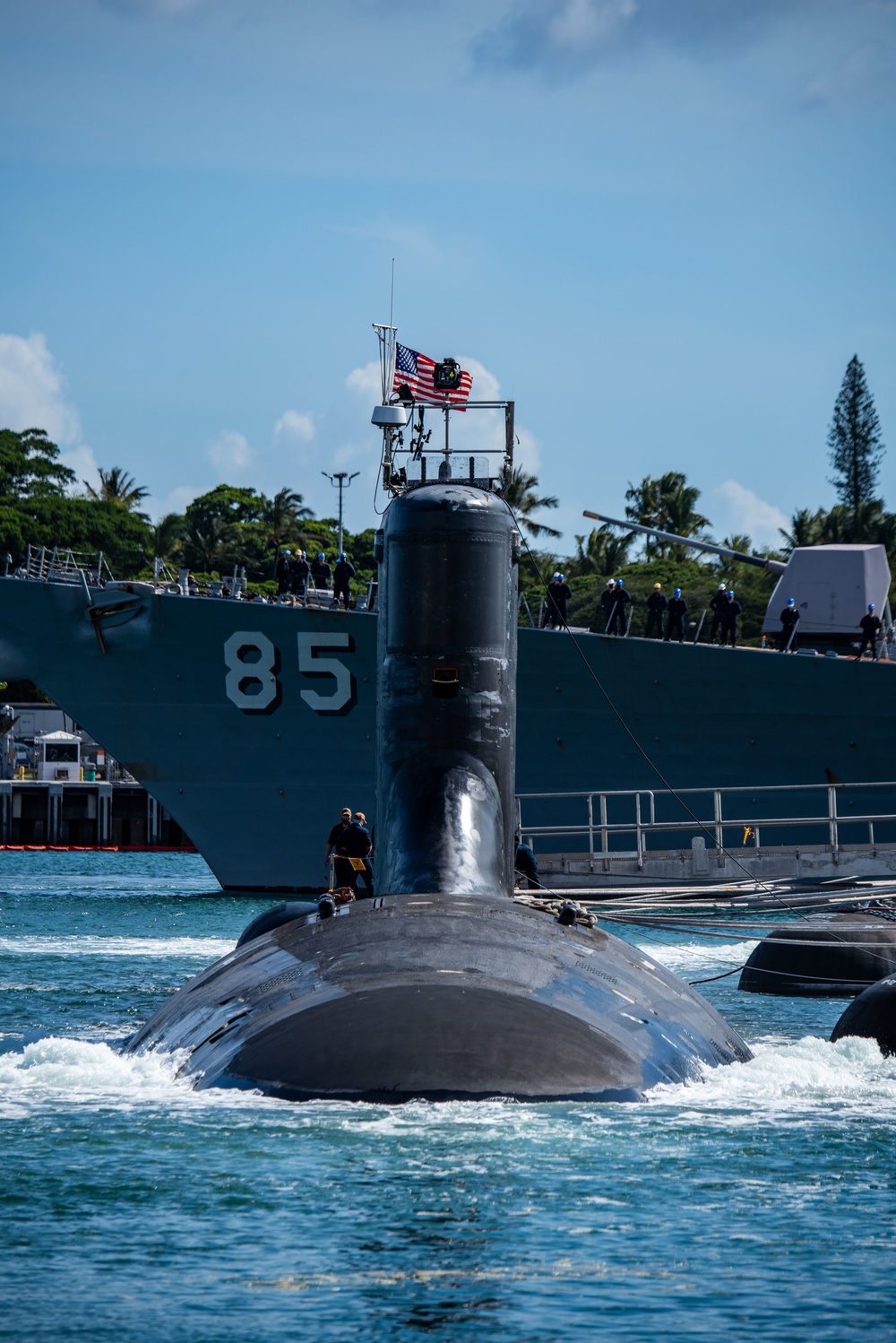 USS Illinois Departs for Underway