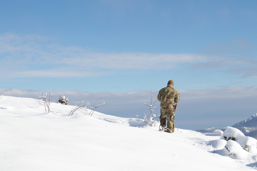 KFOR conducts HLS clearing in snow