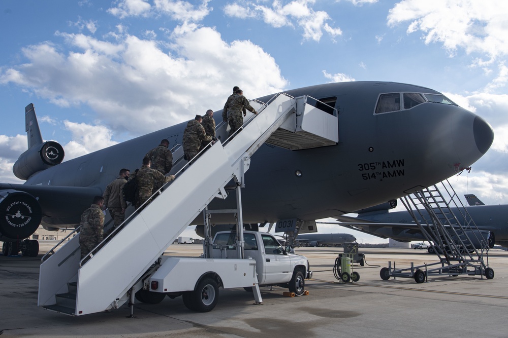 In the spirit of innovation: 18 AF visits the 305th AMW