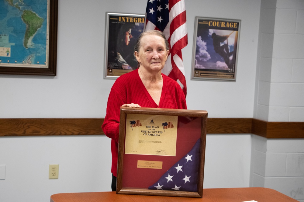 Factory employee retires after 37 years of service