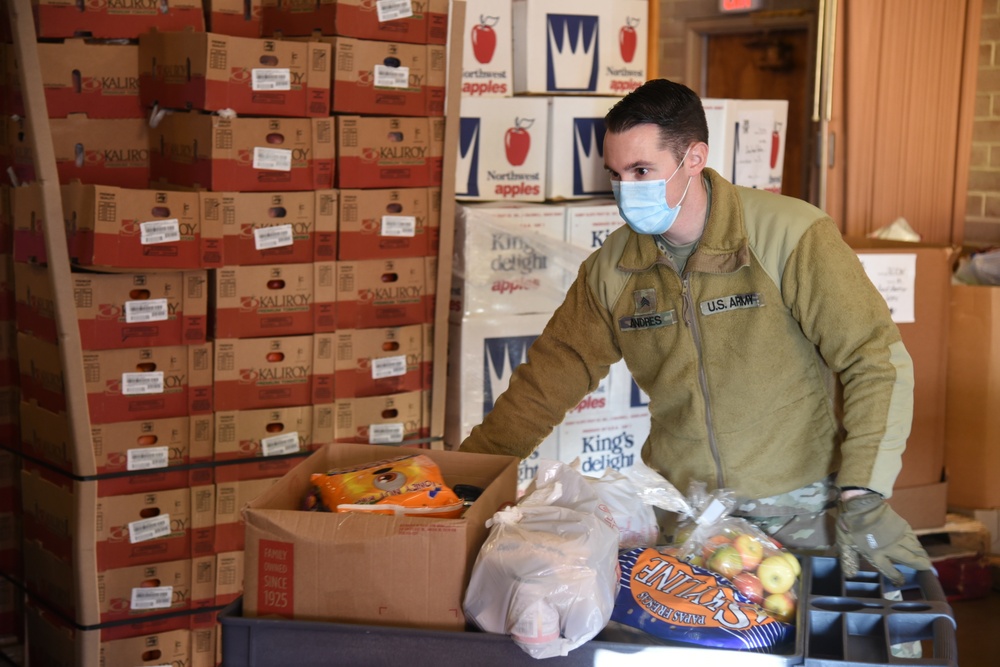 Arizona National Guard continues to support local food banks