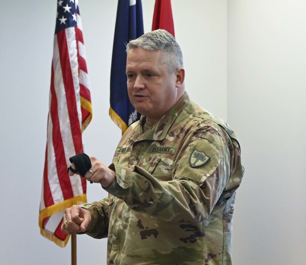 DVIDS - Images - Lt. Col. Paschal promotion to Col. [Image 2 of 6]