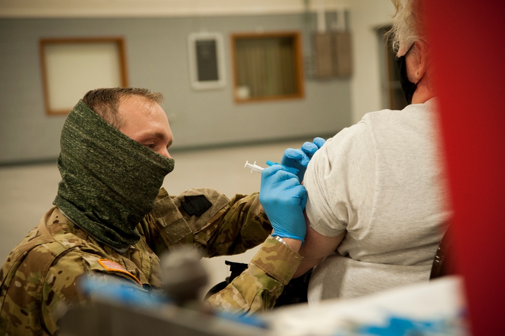 Nebraska Guard assists local communities with COVID-19 vaccine distribution