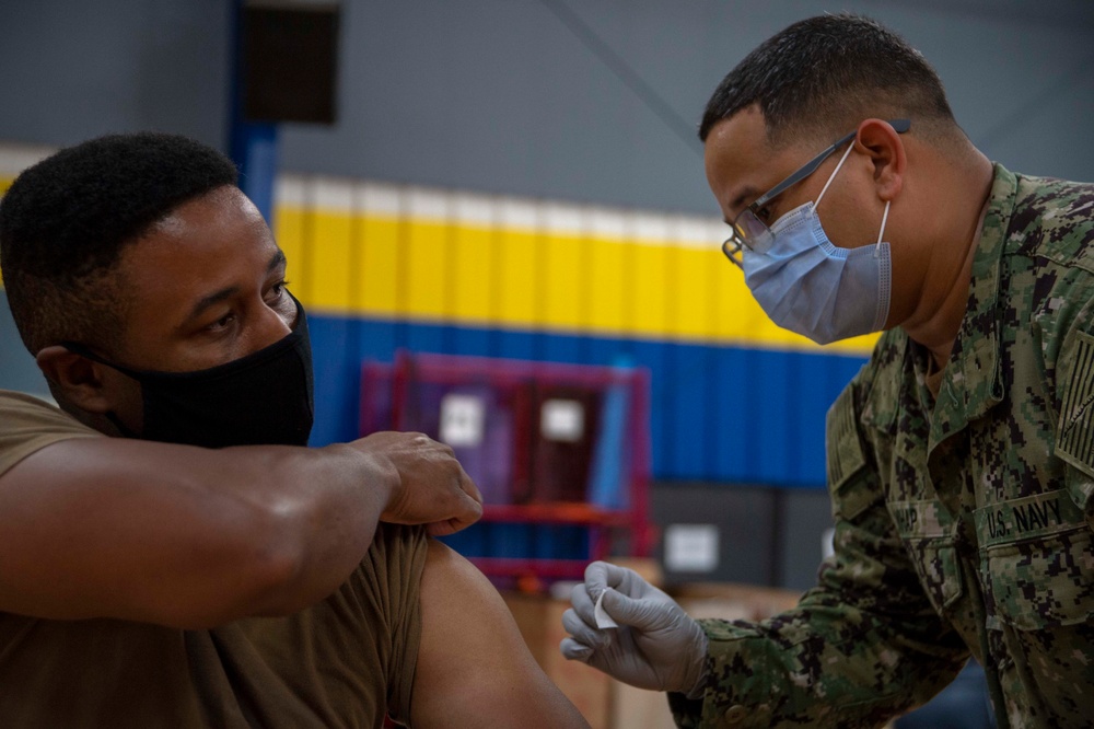 Sailor Receives Coronavirus Vaccine