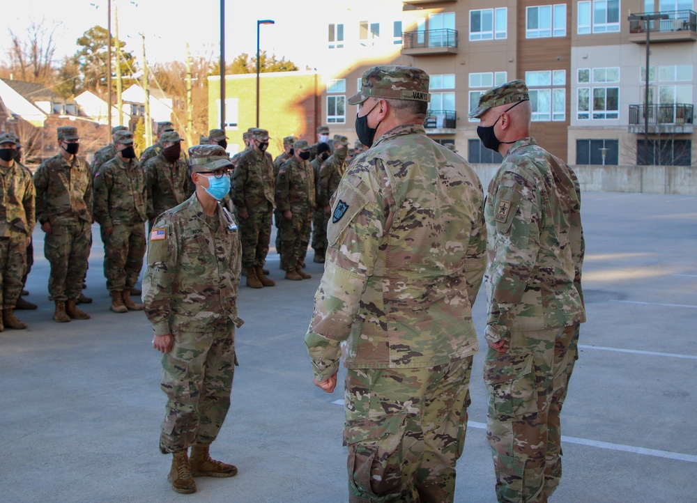 VI members meet Army National Guard Director Lt. Gen. Jensen